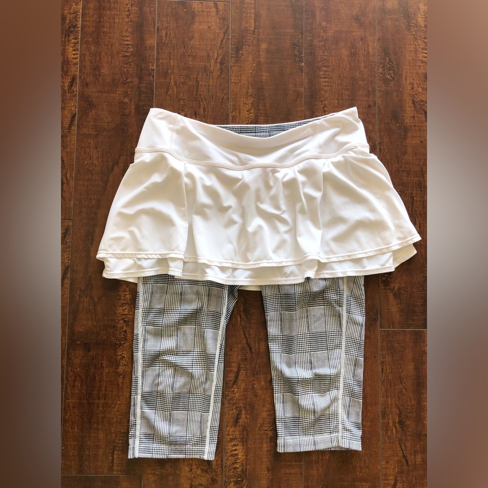 Athleta Cropped 2 in 1 Legging Skirt Medium